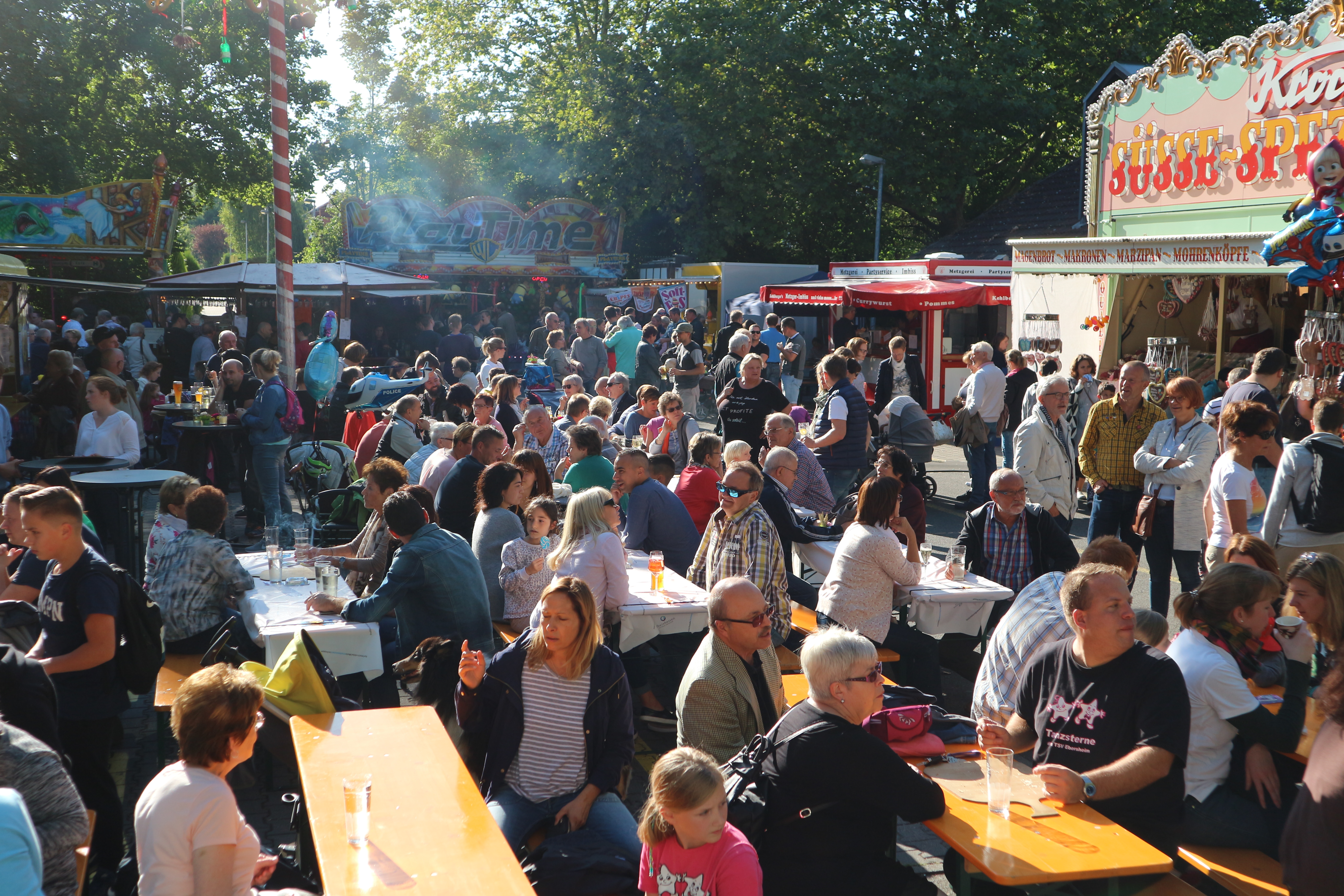 Livemusik bei gutem Ebersheimer Wein und leckeren Speisen Ebersheimer Kerb vom 6. bis 10. September