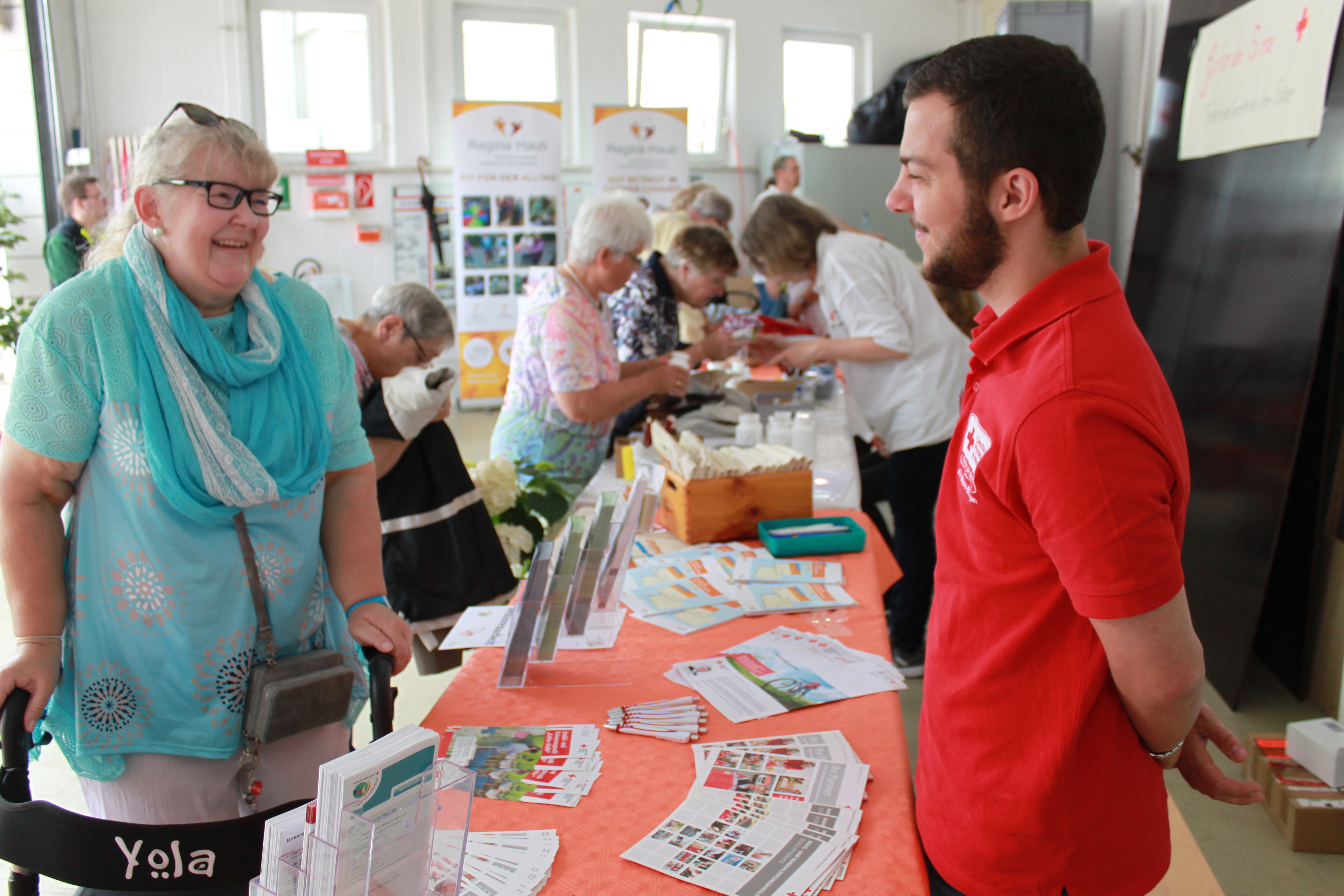 DRK Tag der Senioren ein voller Erfolg Mitmachangebote nicht nur für Senioren – Spendenscheck überreicht