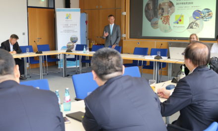 Delegation des chinesischen Luftfahrkonzerns AVIC im Rüsselsheimer Rathaus zu Besuch