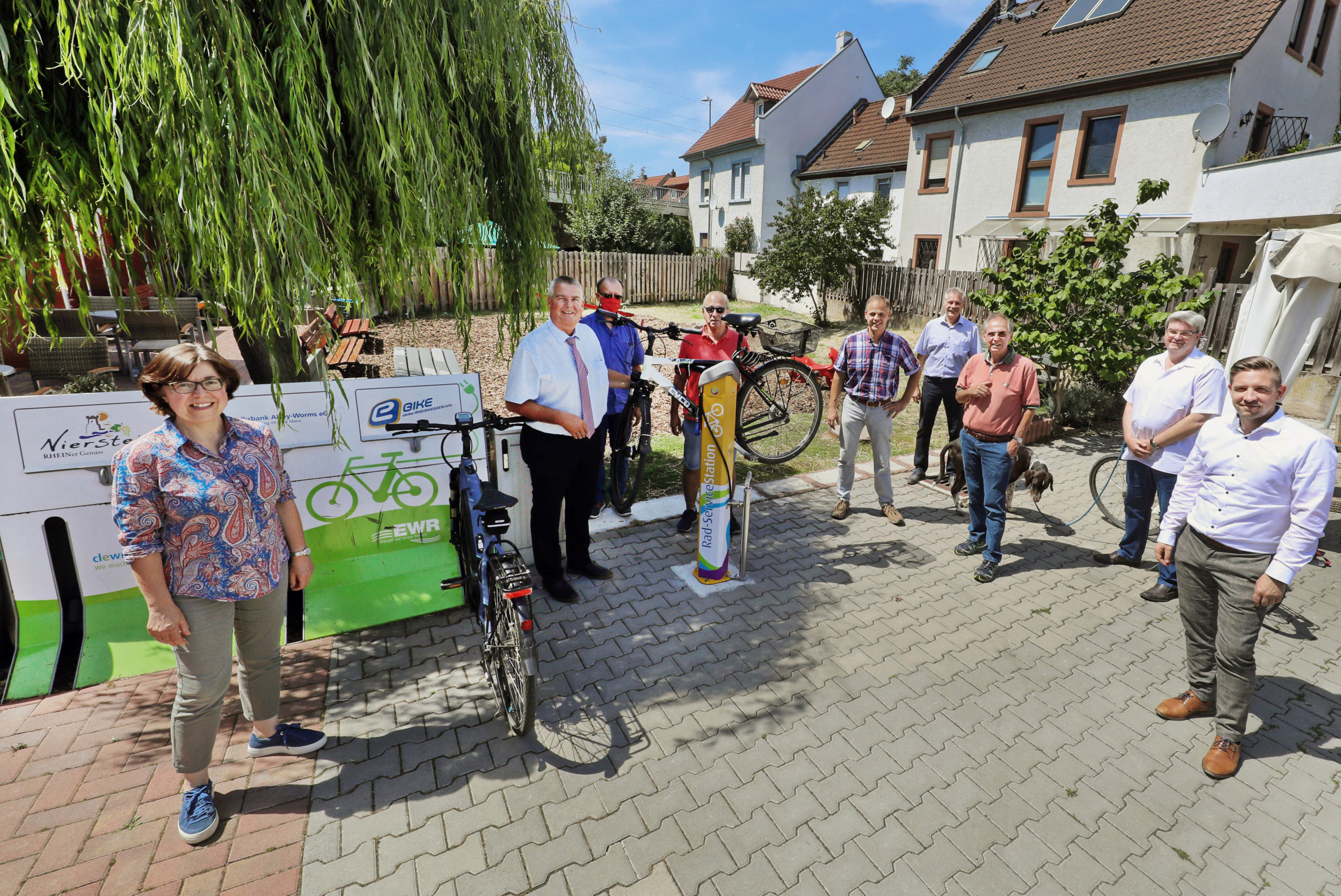 Einweihung der neuen Rad-Service-Station in Nierstein, bei Eis-M