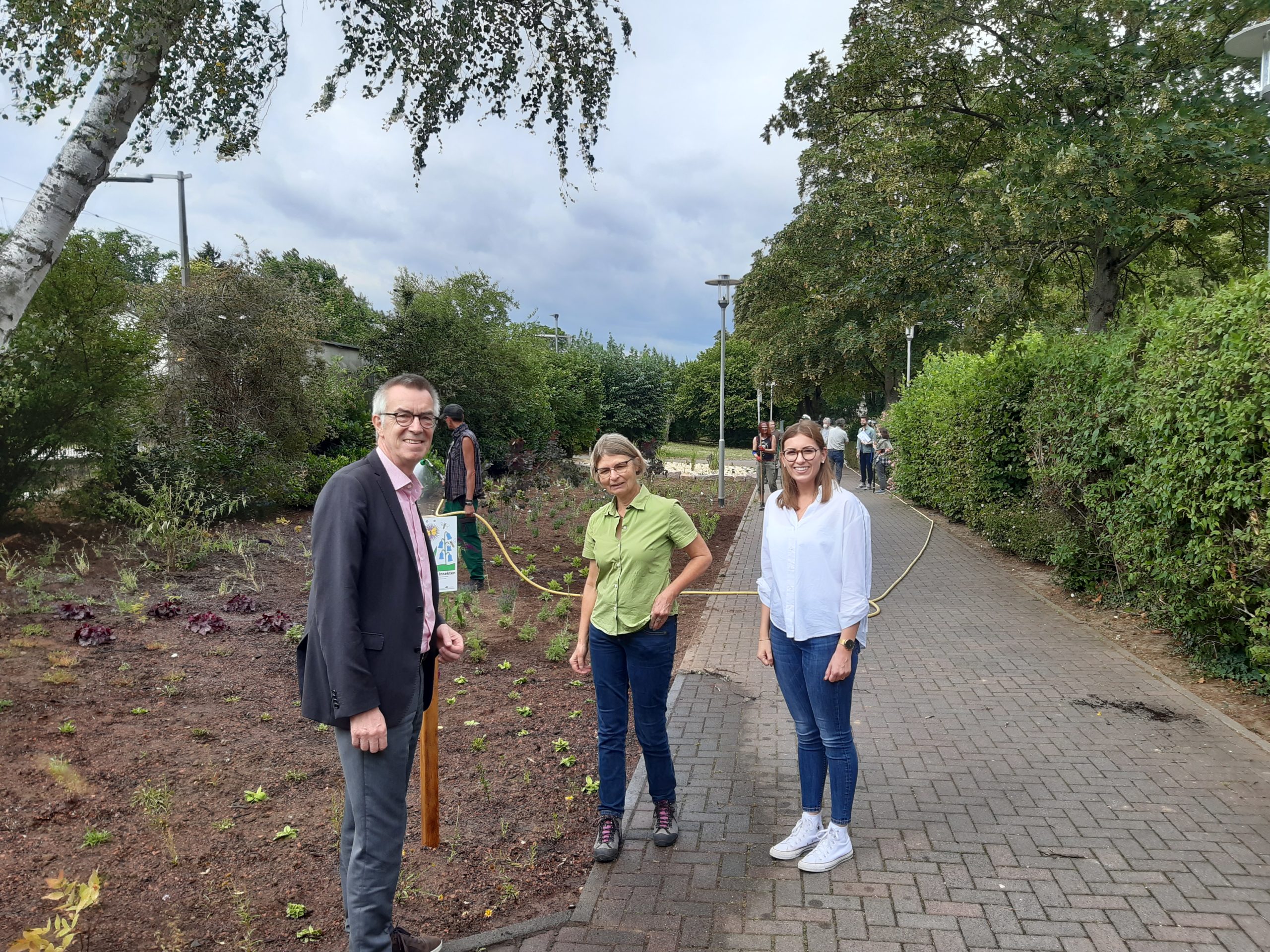 Wildstaudenbeet Bahnhof_HR Alle Wetter