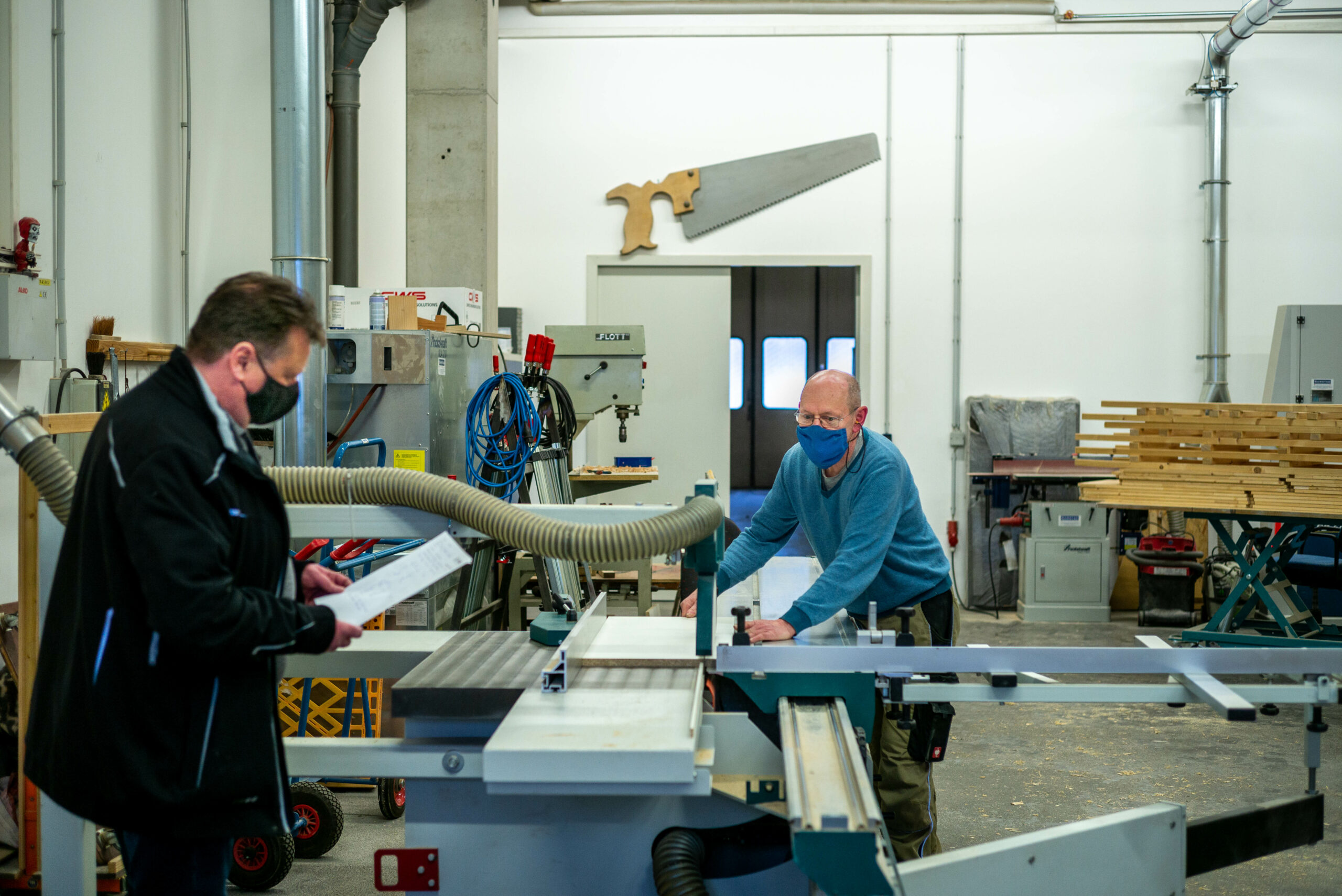 Sie verstehen ihr Handwerk: Das Team Werkstatt der Gebäudewirtschaft