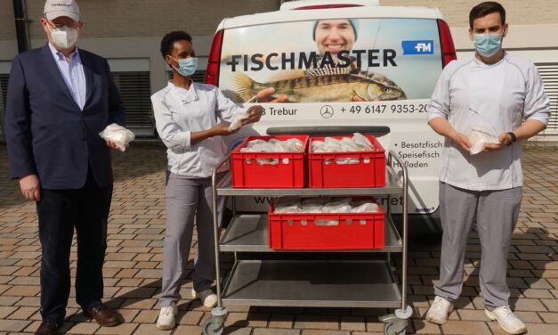 Firma Fischmaster aus Trebur spendet 150 Fischbrötchen an das GPR Klinikum