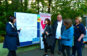 „Wiedersehen unter Bäumen”