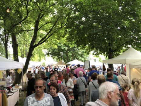 Burgfest Künstlermarkt mit breitem Angebot