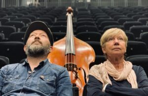 Lesung mit Musik zum Holocaust-Gedenken: „In Auschwitz gab es keine Vögel“