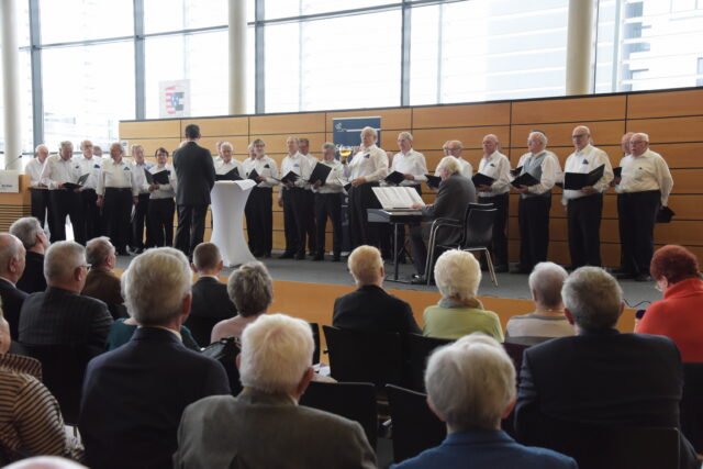 020423 Sängerehrung Chor 3