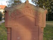 Geführter Spaziergang über den Alten Friedhof: Von „Bürgertöchtern, Ärzten und Fabrikanten“