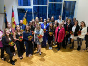 Majestätischer Empfang Landrätin Dorothea Schäfer empfängt 24 Weinmajestäten im Kreishaus