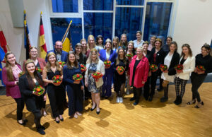 Majestätischer Empfang Landrätin Dorothea Schäfer empfängt 24 Weinmajestäten im Kreishaus