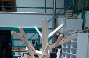 „Oh Taschenbaum!“ Maibäume der besonderen Art in Ingelheim aufgestellt