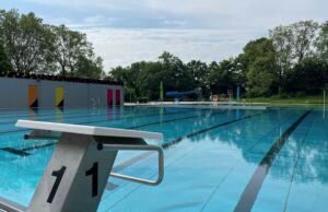 Freibad eröffnet am 27. Mai Umbau des Sportbades und des Wellnessbereichs wird Ende 2025 abgeschlossen sein.