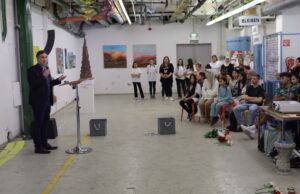 Vielfältige Anregungen durch Aktionsmonat „Mai N Frieden“ und Ausstellung „Frieden machen“