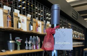 Karlswein mit Sondermünze