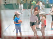 Sportlich bunte Vereinsfamilienfeier