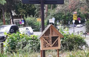 Neues Insektenhotel ist ein Blickfang Gonsenheimer Bürger waren gemeinsam aktiv