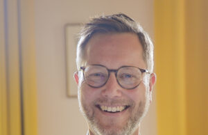 „Ich konnte es nicht weglegen“ Pfarrer Geeb las aus Schleskes Buch „Der Klang“