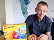 Landrat unterstützt Spendenaktion der Rüsselsheimer Bücherei Spielen, lesen, Spaß haben und lernen