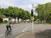 Grünpfeilschilder für den Radverkehr an fünf Kreuzungen angebracht