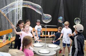 Seifenblasen-Sommer im Stadt- und Industriemuseum Rüsselsheim am Main Die Seifenblasen sind zurück!