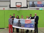 Kreis unterstützt Präventionskampagne „Brich Dein Schweigen“ Infobanner in Sporthallen