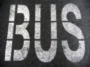 CDU sieht Verkehrsversuch gescheitert Sofortiger Rückbau der Busspur auf der Rheinstraße gefordert