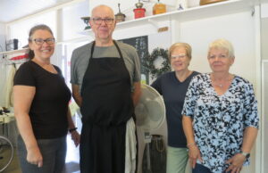 Beliebter Treffpunkt bei der AWO Gonsenheim/Mombach Geselligkeit >>> Marktfrühstück in Gonsenheim wird sehr gut angenommen