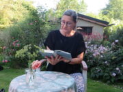 Ergreifendes Thema in entspannter Atmosphäre Lesung >>> Gonskultur: Isa Kilwink las bei “Literatur in Gärten”