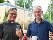 Besonderes Pfarrfest in Laubenheim Kirche >>> Pfarrvikar Peter Sievers wechselte in die Oberstadt