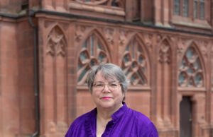 „Die erste Frau auf der ersten Pfarrstelle Oppenheims seit Jesus“ Nach 23 Jahren Pfarrdienst geht Manuela Rimbach-Sator in den Ruhestand