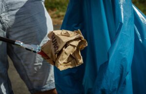 Müllsammel-Aktion am Mainufer