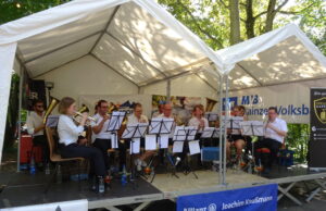 Vier Tage Gaudi rund um die Töngeshalle