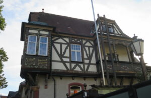 3500 Einwohner und 30 Kneipen Finther SPD lud zum Spaziergang mit historischen Aspekten ein