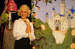 „Es war einmal…” Das Mitspieltheater „Dornröschen” begeistert die ganze Familie