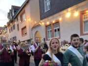 Bodenheimer Kerb mehr als erfolgreich Trotz Startproblemen strömen die Bodenheimer zur Kerb