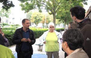 Ortsvorsteher stellte sich den Fragen SOZIALES Quartiersgespräch mit Daniel Köbler in der Berliner Siedlung