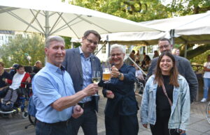 Grillen in großer Runde