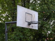 Basketballplatz soll erhalten bleiben Ortsbeirat Ebersheim spricht sich für provisorische Mensa an anderer Stelle aus