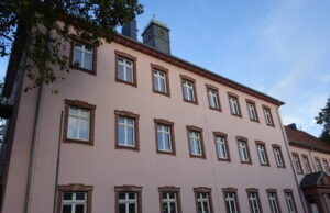 Die Hechtsheimer Grundschule platzt aus allen Nähten Schulstandort Hechtsheim war Thema im Ortsbeirat