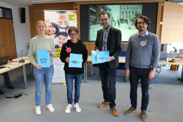23_11_10_Übergabe Schulmobilitätspläne