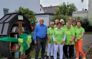 Ein Bücherfass für Bodenheim! Engagement Bodenheimer LandFrauen präsentieren ihr neuestes Projekt