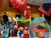 Katzen, Wichtel, Perlenketten Aussteller präsentierten vielfältiges Angebot beim Kunstmarkt in der Töngeshalle