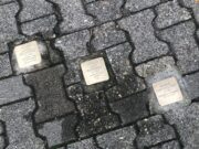 Empörung über eine abscheuliche Straftat Ortsbeirat und Bürgerschaft kritisieren Schändung der Stolpersteine in Ebersheim.