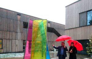 Die Welt in anderen Farben sehen Buntes „Tipi“ schafft Verbindung zwischen Bürgerhaus und Kita