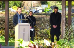 Im Krieg gibt es keine Sieger Würdevolles Totengedenken auf dem Hechtsheimer Friedhof