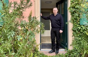 In seiner Person verknüpfen sich Kirchenmusik und Theologie Kirche Der neue evangelische Pfarrer Oppenheims Eric Bohn arbeitete auch als Krankenhausseelsorger