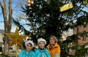 Sternsinger bringen den Segen ins Rathaus