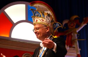 Stadtorden für Andreas Keim Kulturdezernentin Marianne Grosse zeichnet Protokoller der Eiskalten Brüder aus