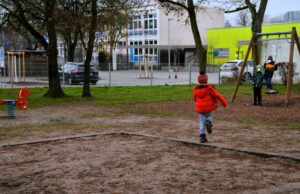 Spielplatz am Gleisberg ist in die Jahre gekommen Spielplatzpatin fordert Sanierung und sucht Hilfe im Ortsbeirat