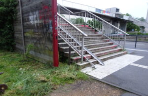 Fußgängerweg zur Pfeiffer-Brücke wird verbessert Wasser soll auf benachbarter Grünfläche versickern